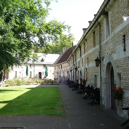 Kasteel Schaloen Holiday home *