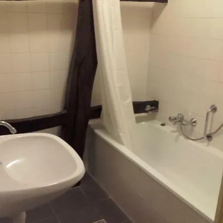 Kasteel Schaloen Holiday home *