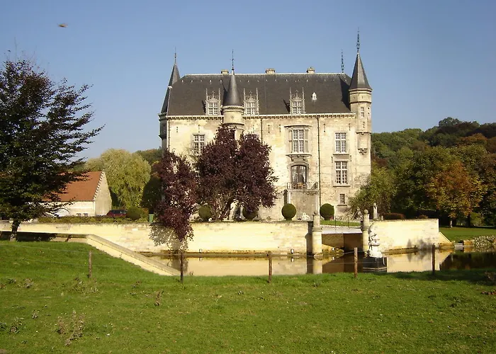 Kasteel Schaloen - & Holiday home *