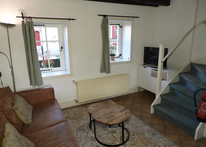 Kasteel Schaloen - & * Valkenburg aan de Geul