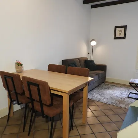 Kasteel Schaloen - & - Gratis Parkeren Hébergement de vacances *