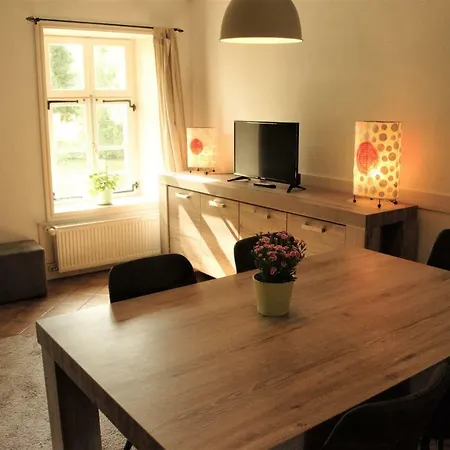 Holiday home Kasteel Schaloen - & - Gratis Parkeren *