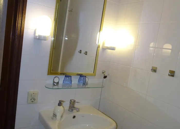 Kasteel Schaloen - & Holiday home