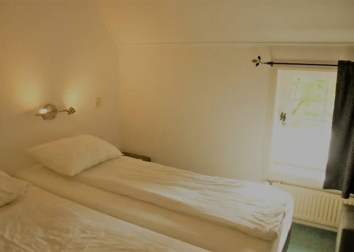 Kasteel Schaloen - & Feriehus Valkenburg aan de Geul