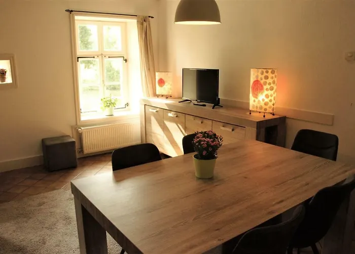 Holiday home Kasteel Schaloen - & *